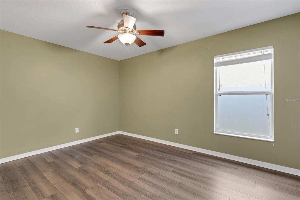 For Sale: $330,000 (3 beds, 2 baths, 1695 Square Feet)