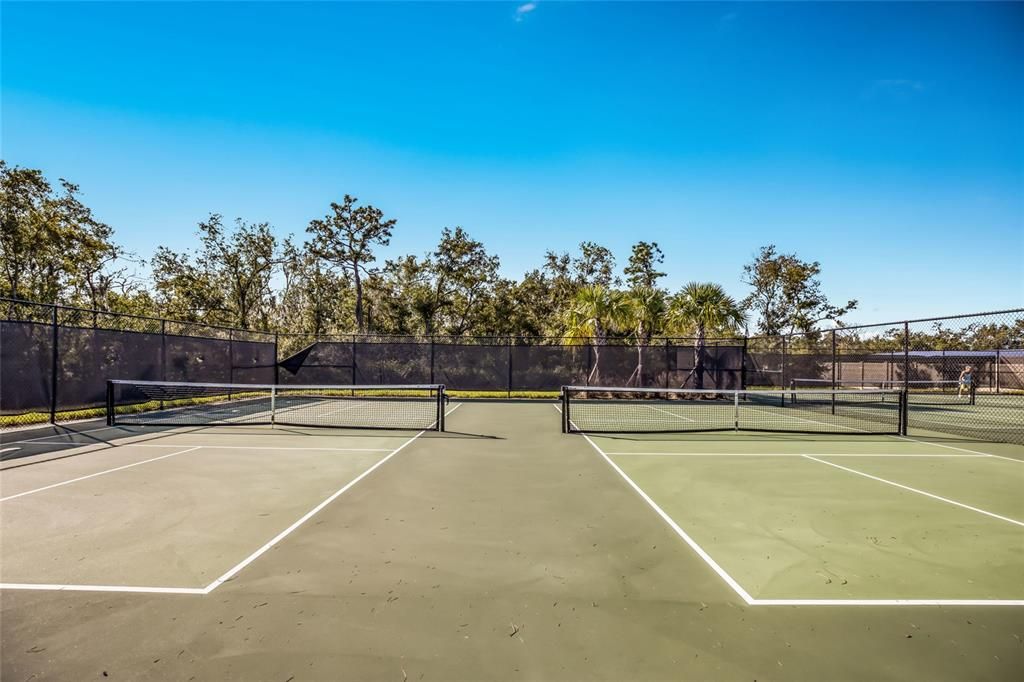 En Venta: $299,900 (2 camas, 2 baños, 1142 Pies cuadrados)