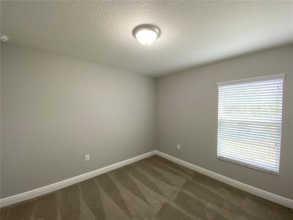 В аренду: $1,795 (4 спален, 2 ванн, 1477 Квадратных фут)