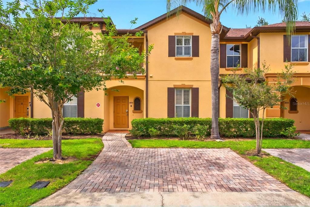 For Sale: $199,000 (3 beds, 3 baths, 1425 Square Feet)