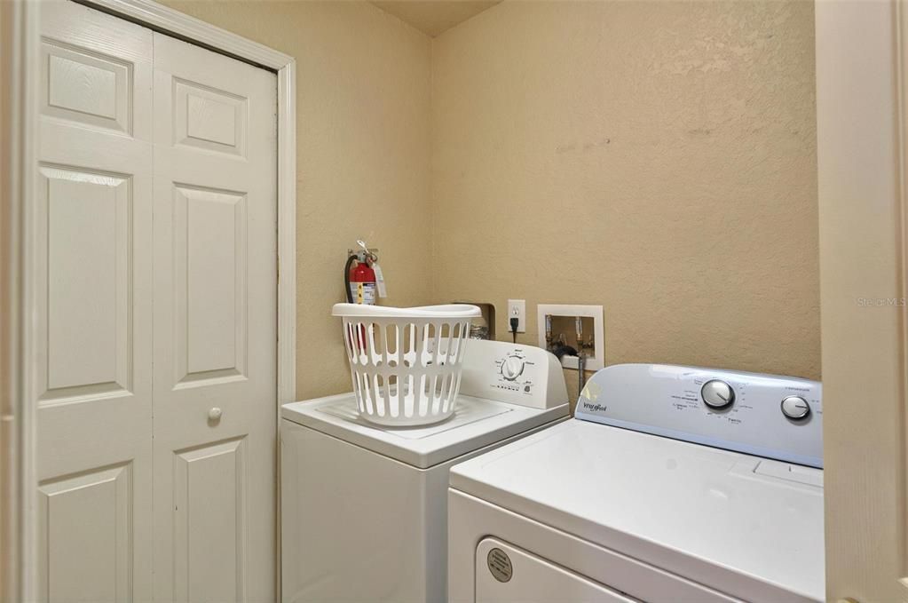 For Sale: $199,000 (3 beds, 3 baths, 1425 Square Feet)
