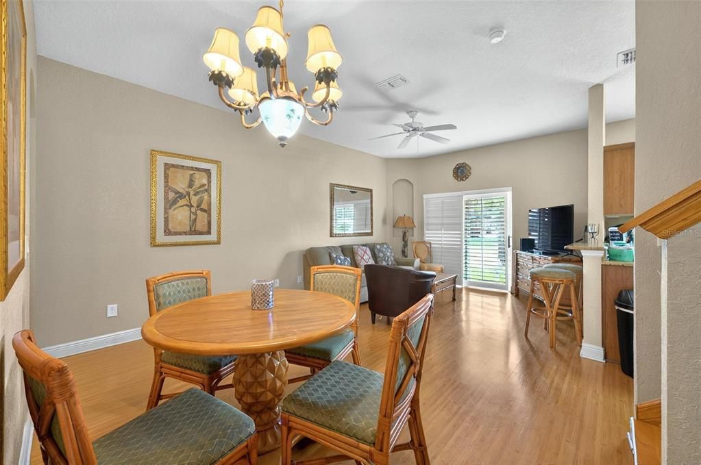 For Sale: $199,000 (3 beds, 3 baths, 1425 Square Feet)