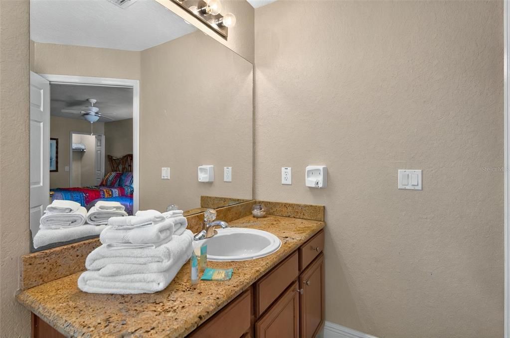 For Sale: $199,000 (3 beds, 3 baths, 1425 Square Feet)
