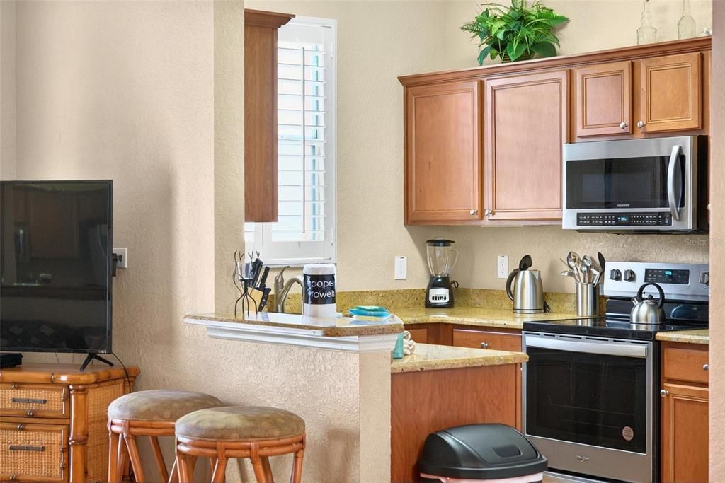 For Sale: $199,000 (3 beds, 3 baths, 1425 Square Feet)