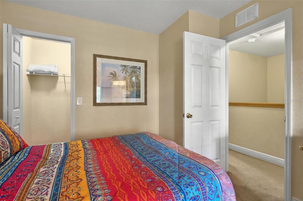 For Sale: $199,000 (3 beds, 3 baths, 1425 Square Feet)