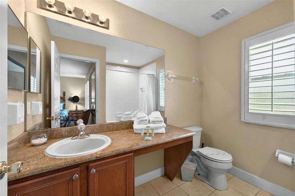 For Sale: $199,000 (3 beds, 3 baths, 1425 Square Feet)