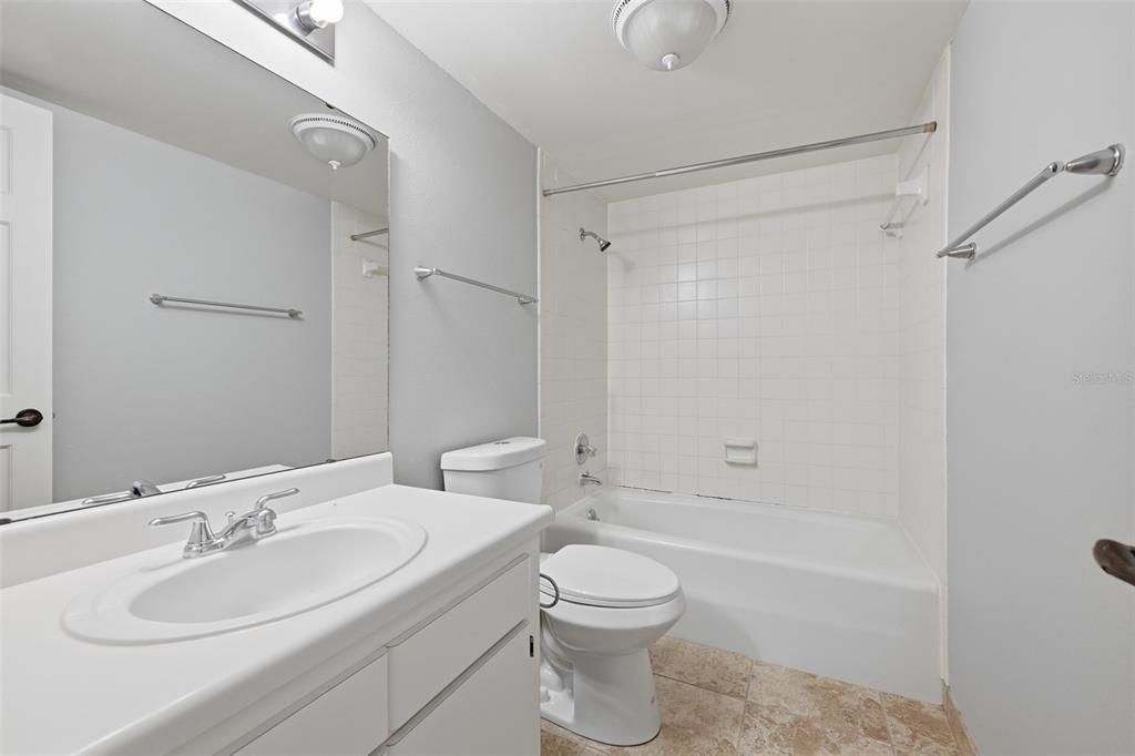 В аренду: $1,850 (2 спален, 2 ванн, 1031 Квадратных фут)