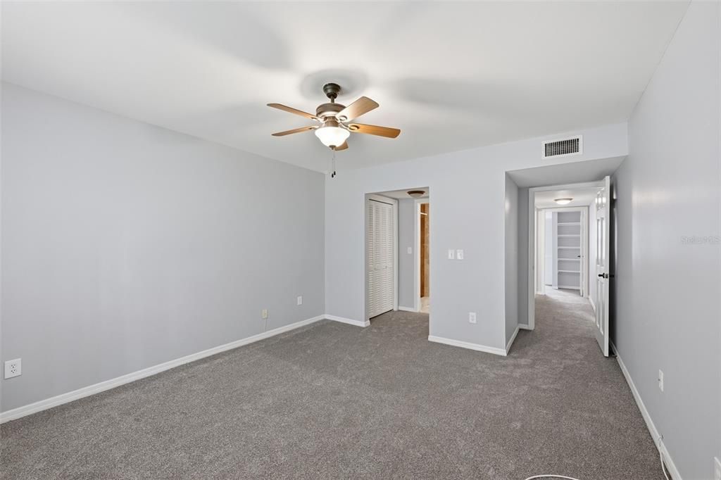 В аренду: $1,850 (2 спален, 2 ванн, 1031 Квадратных фут)