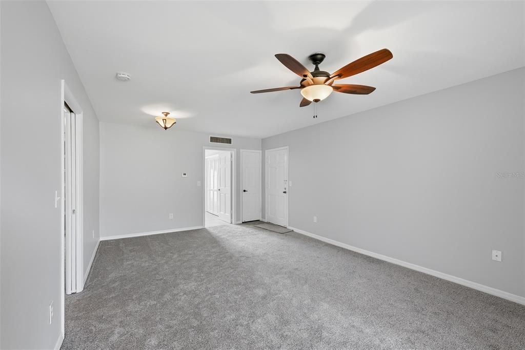 В аренду: $1,850 (2 спален, 2 ванн, 1031 Квадратных фут)