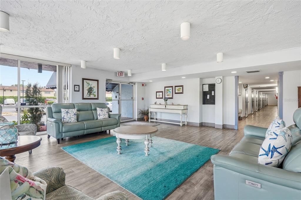 For Sale: $134,000 (2 beds, 2 baths, 940 Square Feet)