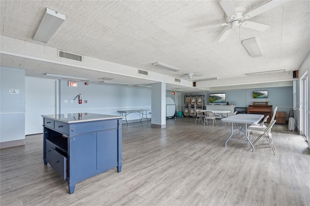 For Sale: $134,000 (2 beds, 2 baths, 940 Square Feet)