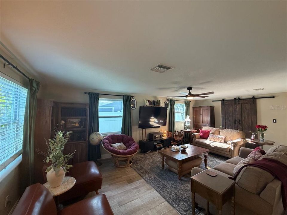 En Venta: $334,900 (2 camas, 1 baños, 1004 Pies cuadrados)