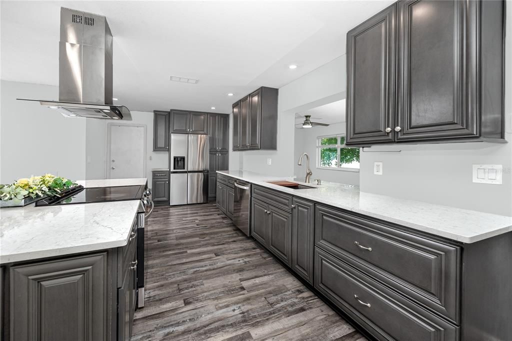 En Venta: $369,999 (2 camas, 2 baños, 1649 Pies cuadrados)