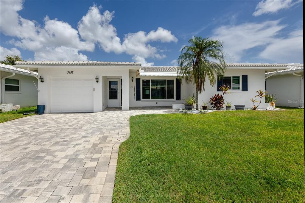 En Venta: $369,999 (2 camas, 2 baños, 1649 Pies cuadrados)