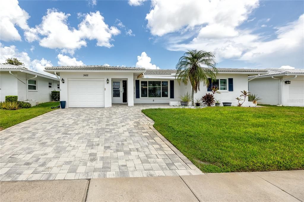 En Venta: $369,999 (2 camas, 2 baños, 1649 Pies cuadrados)
