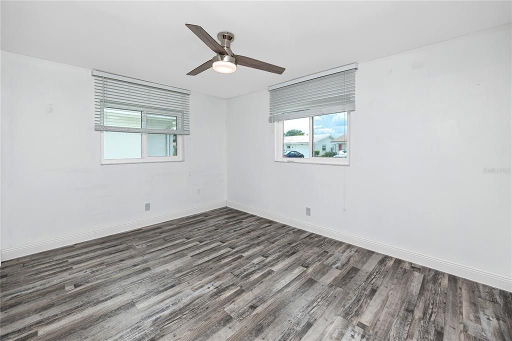 En Venta: $369,999 (2 camas, 2 baños, 1649 Pies cuadrados)