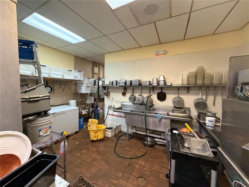 For Sale: $1,100,000 (0 beds, 0 baths, 2922 Square Feet)