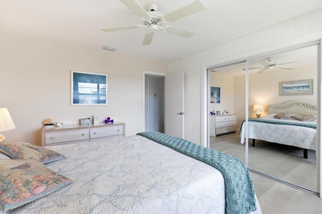 For Sale: $120,000 (1 beds, 1 baths, 780 Square Feet)