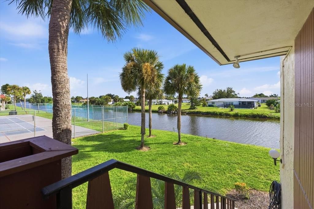 For Sale: $120,000 (1 beds, 1 baths, 780 Square Feet)