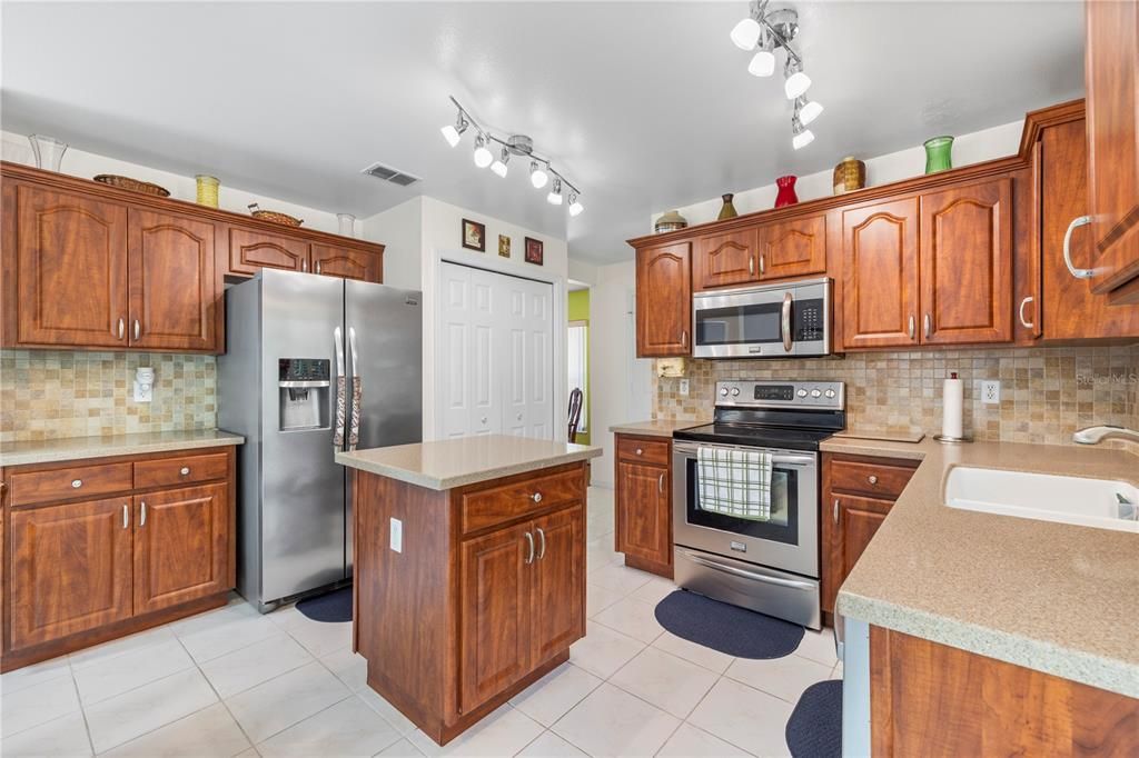 For Sale: $480,000 (4 beds, 2 baths, 2181 Square Feet)