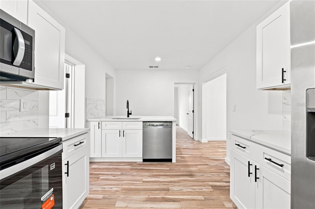 En Venta: $323,900 (3 camas, 1 baños, 921 Pies cuadrados)