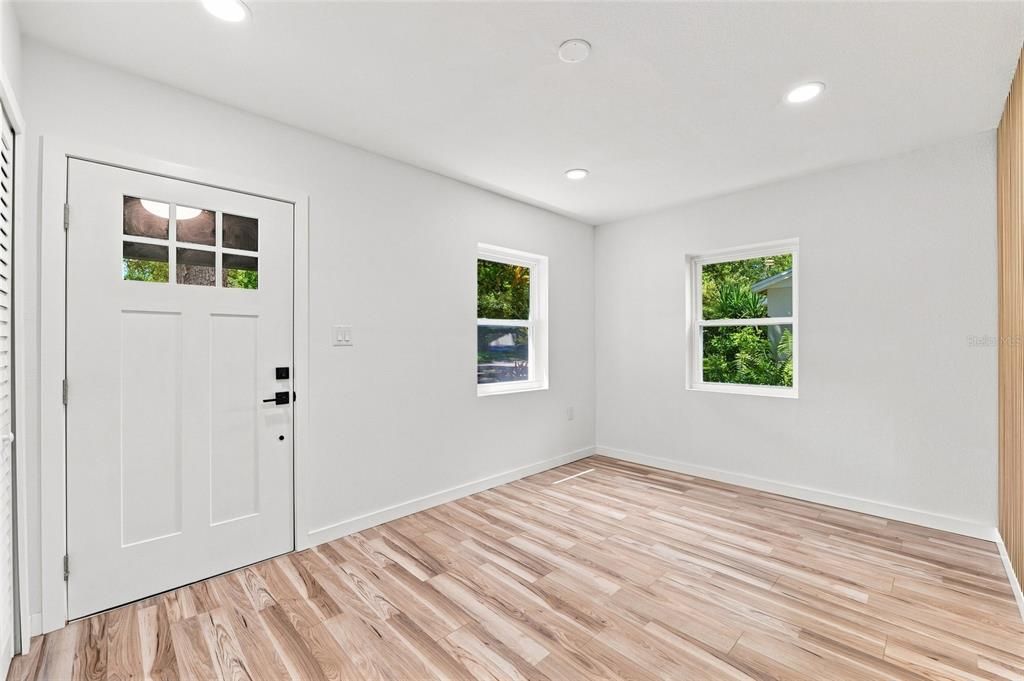 En Venta: $323,900 (3 camas, 1 baños, 921 Pies cuadrados)