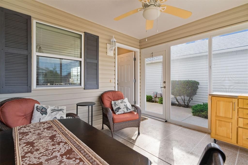 For Sale: $306,900 (2 beds, 2 baths, 1188 Square Feet)