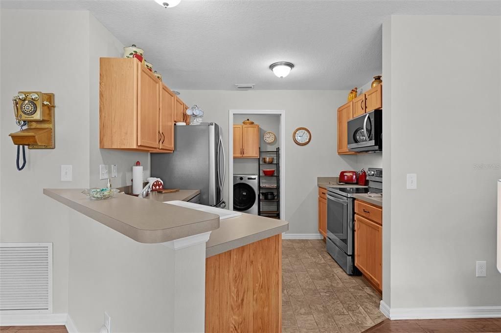 For Sale: $306,900 (2 beds, 2 baths, 1188 Square Feet)