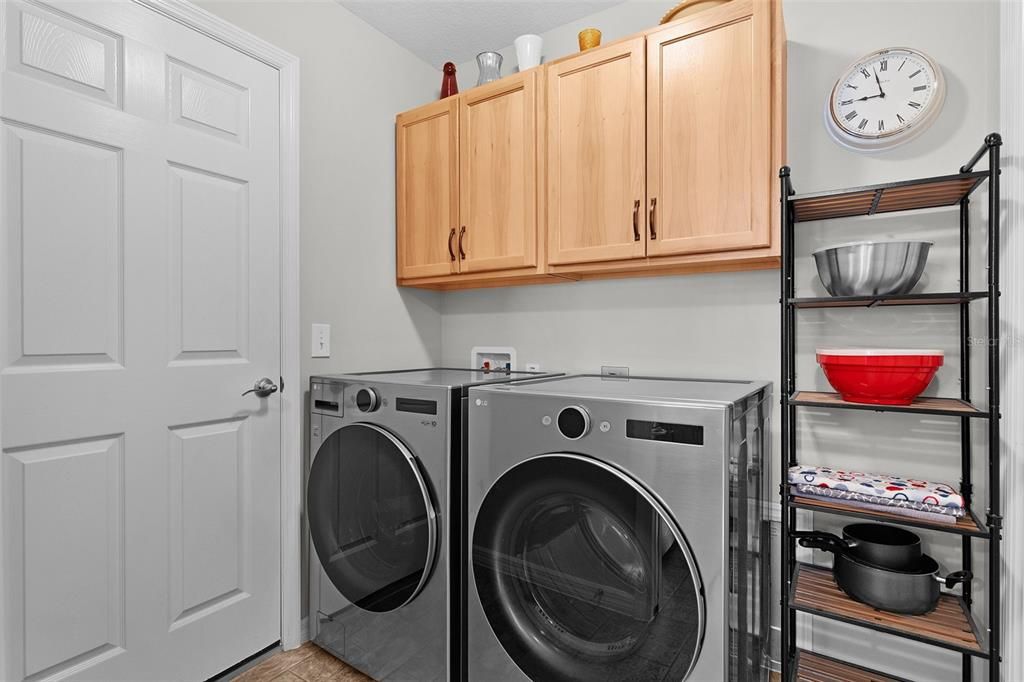 For Sale: $306,900 (2 beds, 2 baths, 1188 Square Feet)