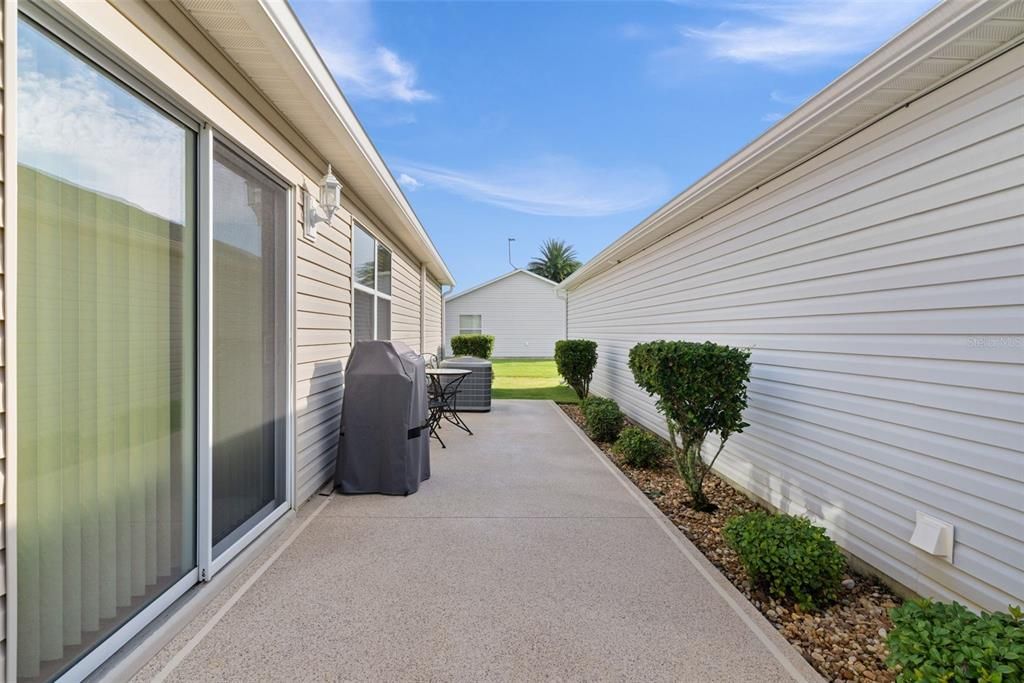 For Sale: $306,900 (2 beds, 2 baths, 1188 Square Feet)