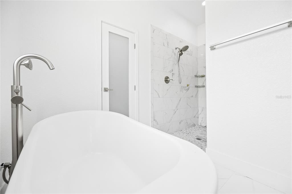 На продажу: $699,990 (4 спален, 3 ванн, 2291 Квадратных фут)