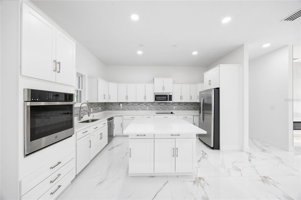 На продажу: $699,990 (4 спален, 3 ванн, 2291 Квадратных фут)