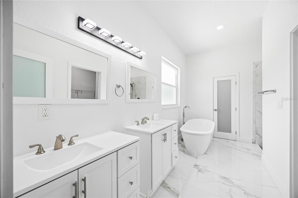 На продажу: $699,990 (4 спален, 3 ванн, 2291 Квадратных фут)