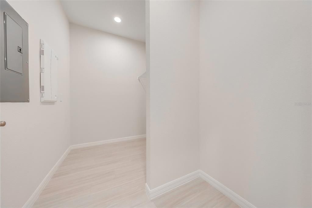 For Rent: $1,800 (3 beds, 2 baths, 1548 Square Feet)