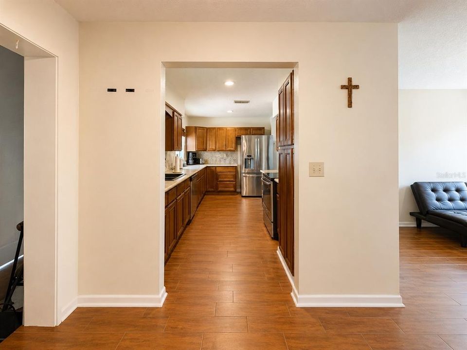 En Venta: $549,000 (4 camas, 1 baños, 1319 Pies cuadrados)