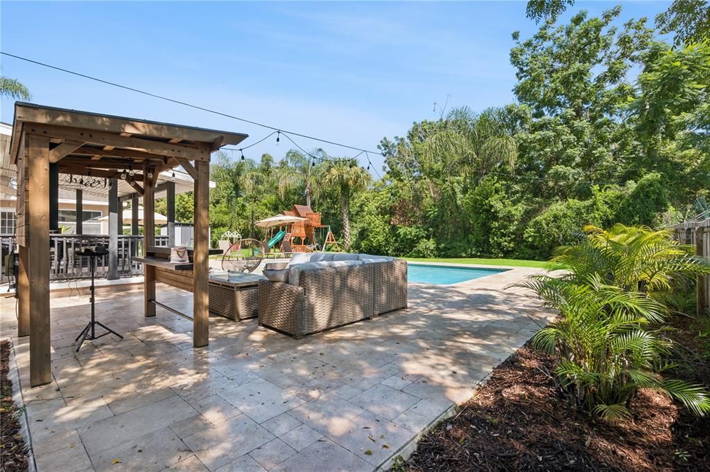 For Sale: $664,900 (4 beds, 2 baths, 1877 Square Feet)