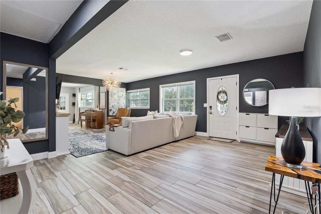 For Sale: $664,900 (4 beds, 2 baths, 1877 Square Feet)