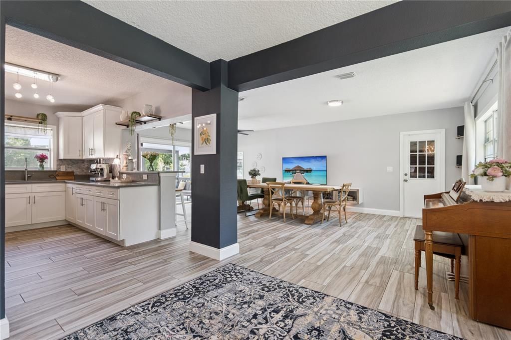 For Sale: $664,900 (4 beds, 2 baths, 1877 Square Feet)