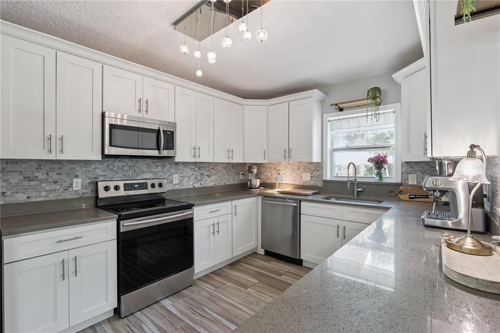 For Sale: $664,900 (4 beds, 2 baths, 1877 Square Feet)