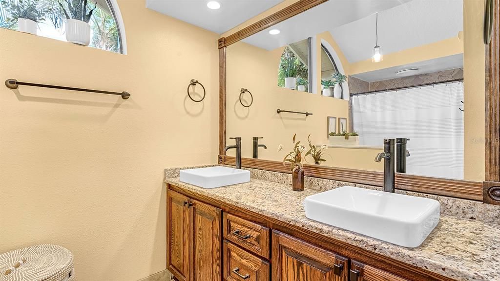 For Sale: $485,000 (4 beds, 2 baths, 2102 Square Feet)