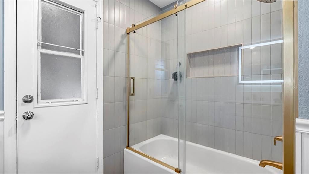 For Sale: $485,000 (4 beds, 2 baths, 2102 Square Feet)