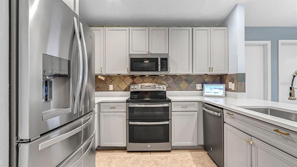 For Sale: $485,000 (4 beds, 2 baths, 2102 Square Feet)