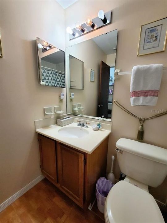 For Rent: $1,900 (2 beds, 2 baths, 1316 Square Feet)