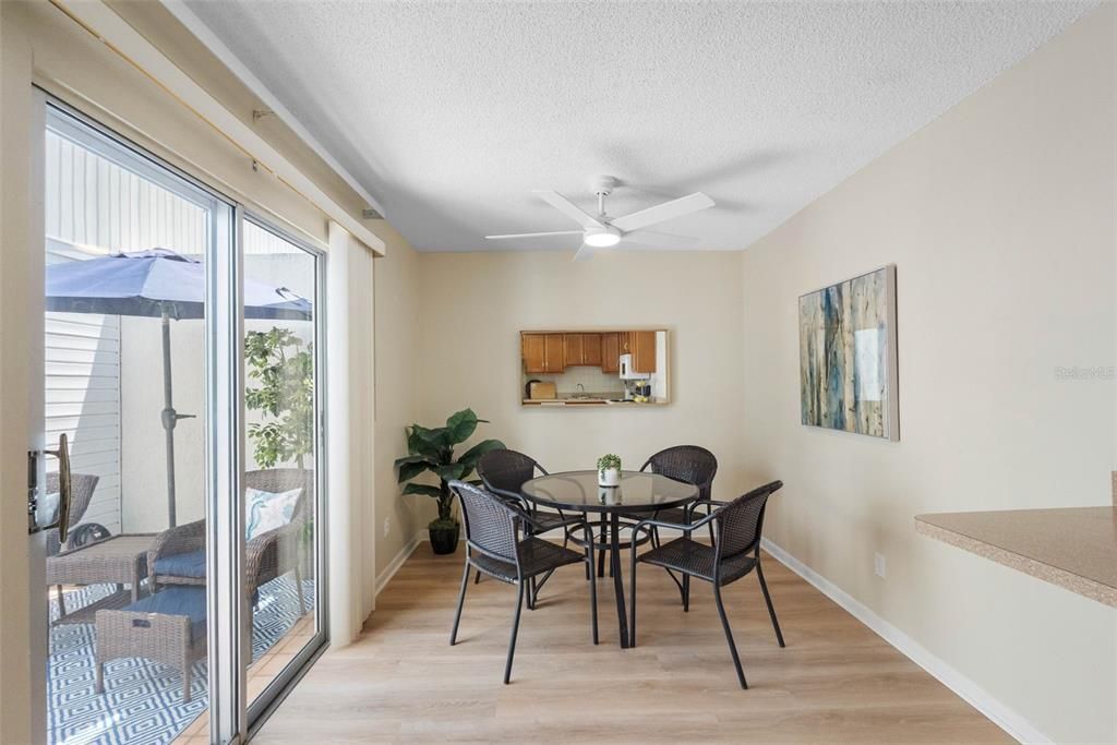 En Venta: $195,000 (2 camas, 2 baños, 960 Pies cuadrados)