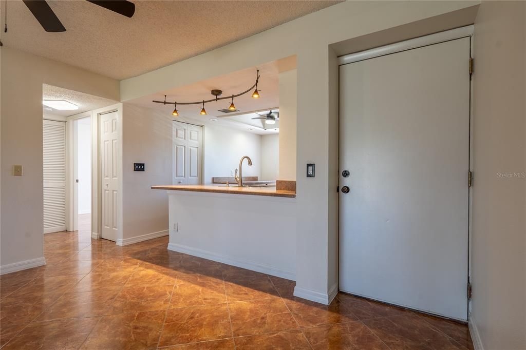 For Rent: $1,599 (2 beds, 2 baths, 1054 Square Feet)