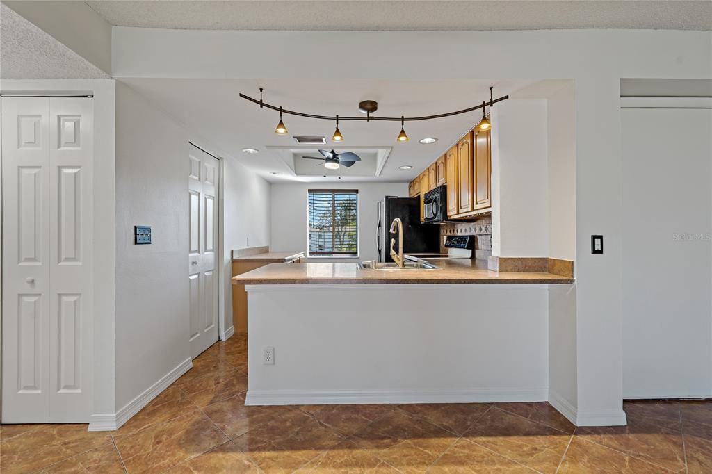 For Rent: $1,599 (2 beds, 2 baths, 1054 Square Feet)