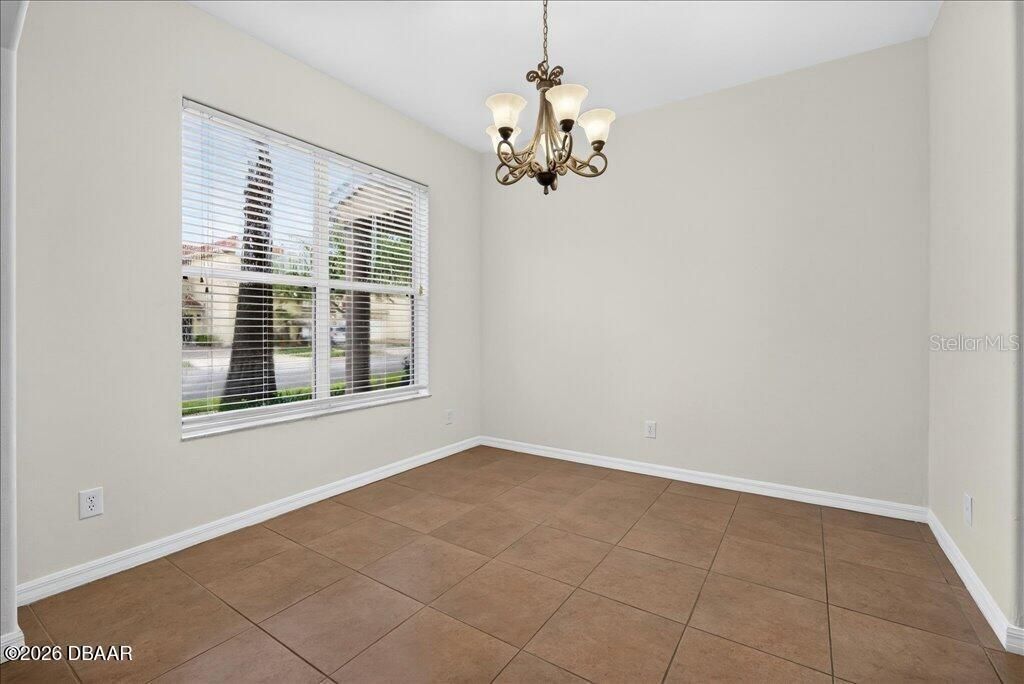 For Sale: $310,000 (3 beds, 2 baths, 1664 Square Feet)