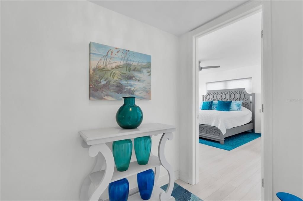 En Venta: $649,000 (2 camas, 2 baños, 2210 Pies cuadrados)