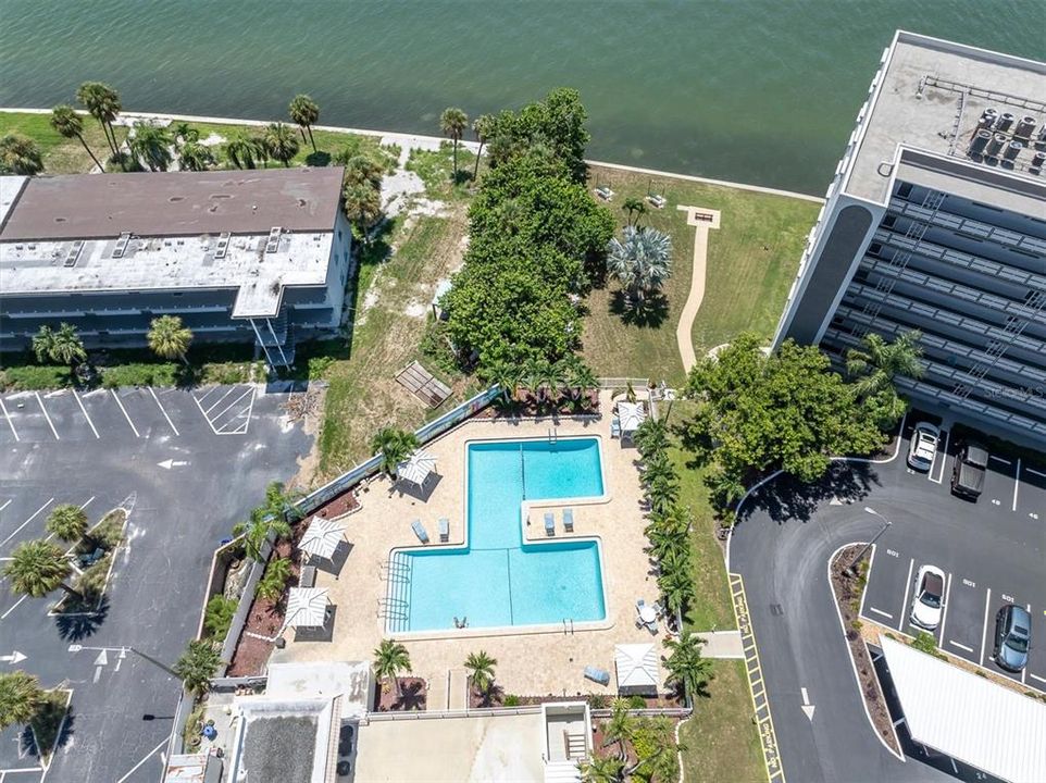 En Venta: $649,000 (2 camas, 2 baños, 2210 Pies cuadrados)