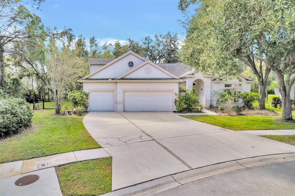 For Sale: $570,000 (4 beds, 3 baths, 3001 Square Feet)